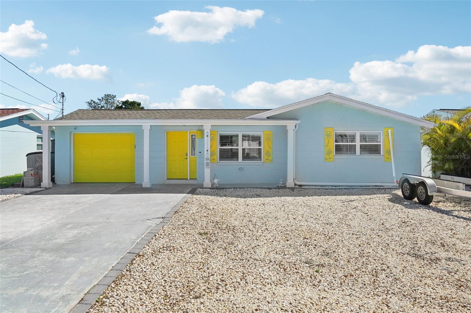 13700 LESLIE DR, HUDSON, FL