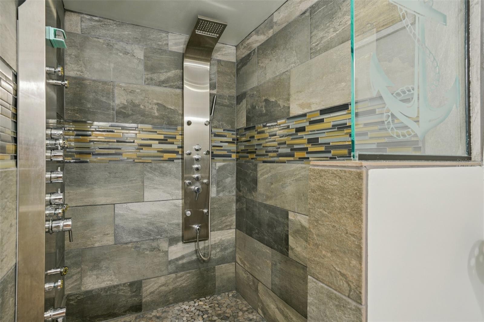 13700 LESLIE DR, HUDSON, FL — photo 47