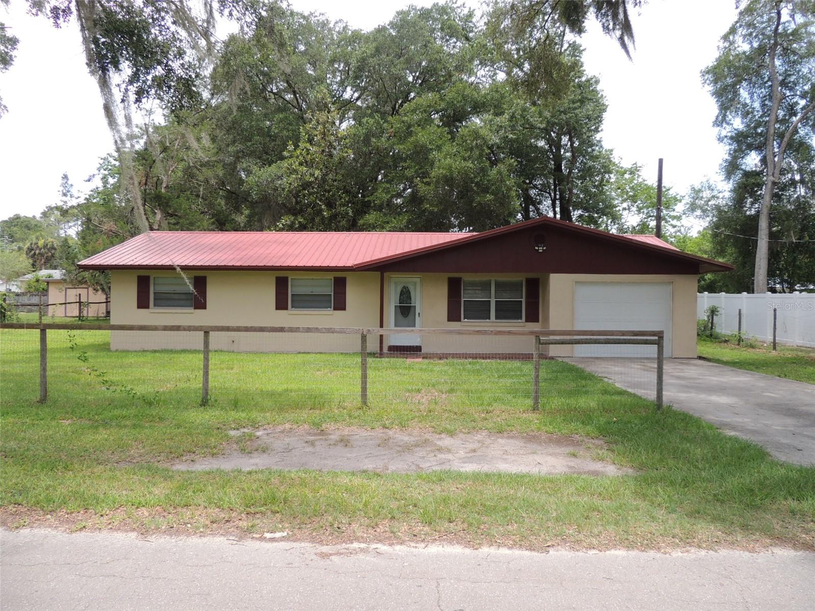 330 SE 6TH ST, WILLISTON, FL