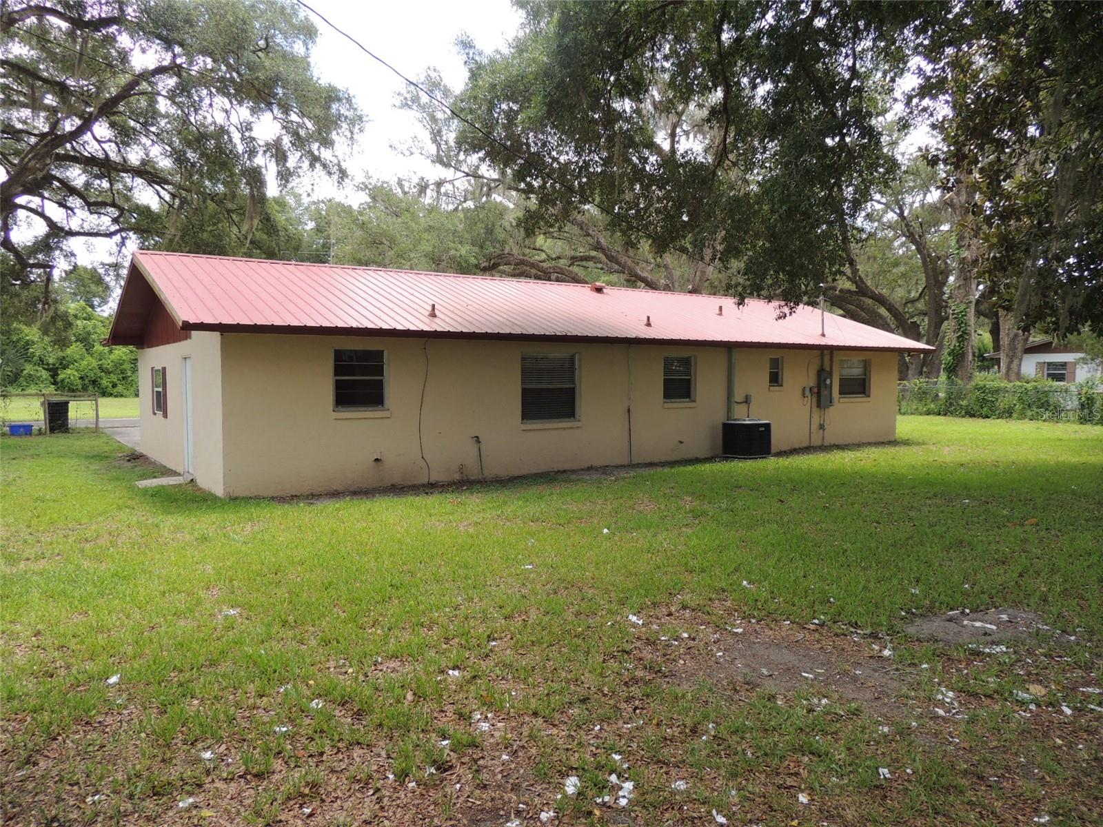 330 SE 6TH ST, WILLISTON, FL — photo 5