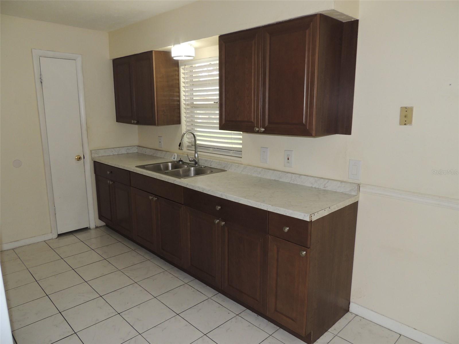 330 SE 6TH ST, WILLISTON, FL — photo 12