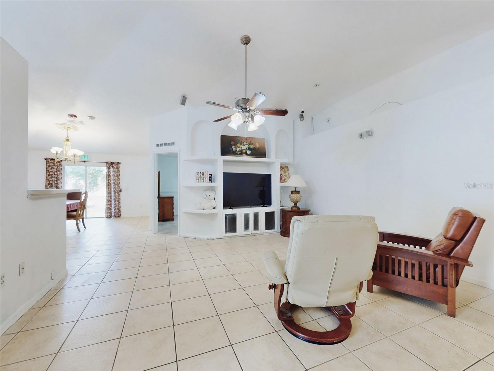 185 WINDING COVE AVENUE, APOPKA, FL — photo 3
