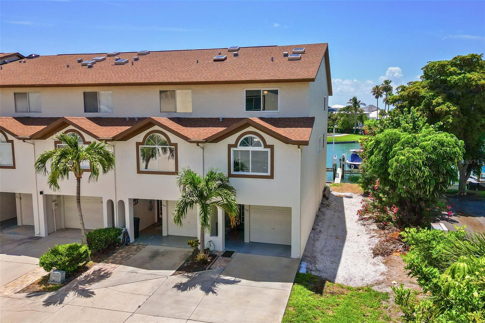 367 MADEIRA CIR, TIERRA VERDE, FL — photo 4