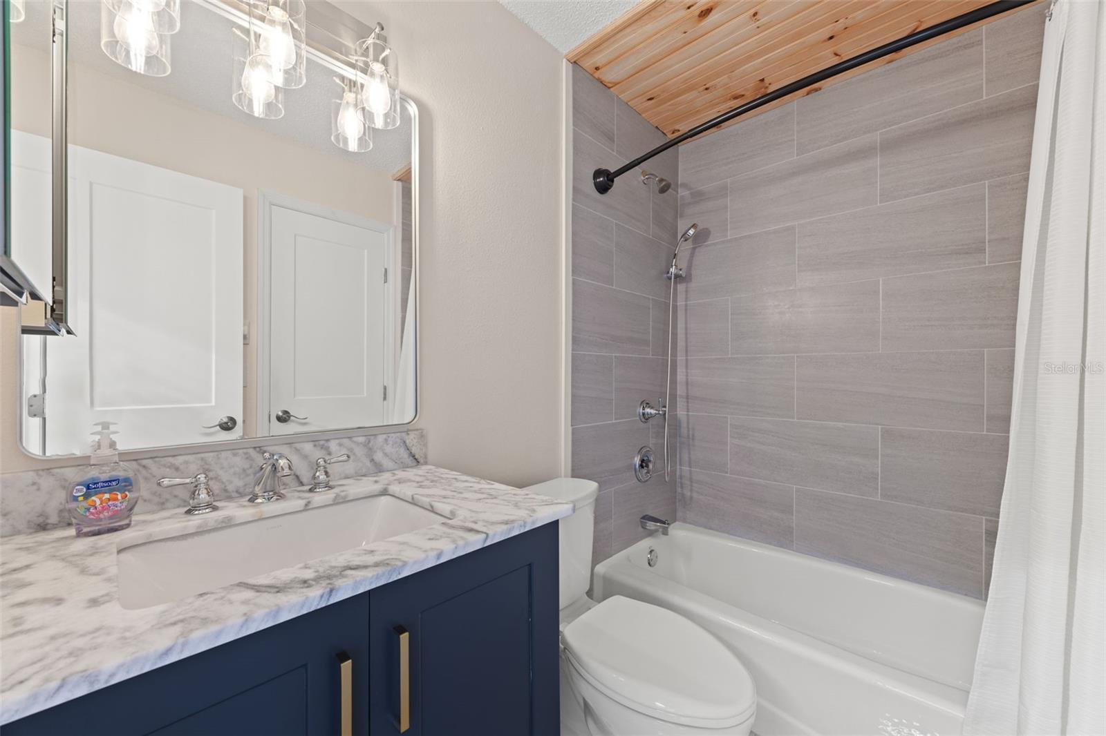 367 MADEIRA CIR, TIERRA VERDE, FL — photo 21