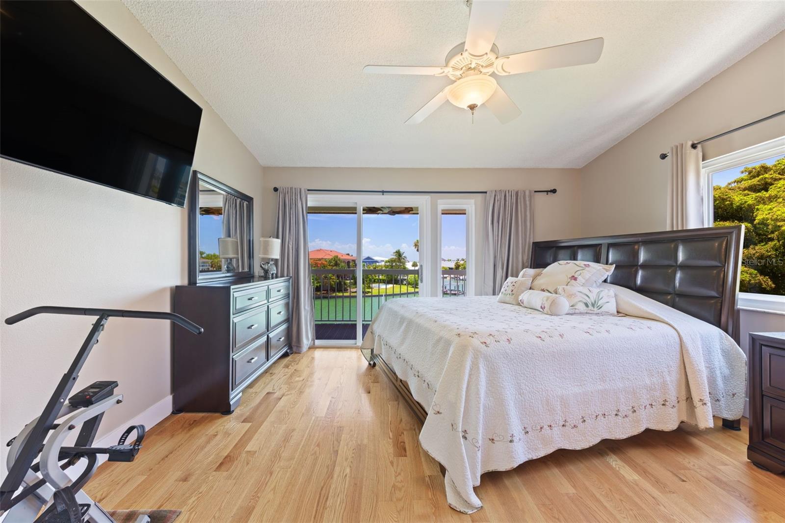 367 MADEIRA CIR, TIERRA VERDE, FL — photo 25