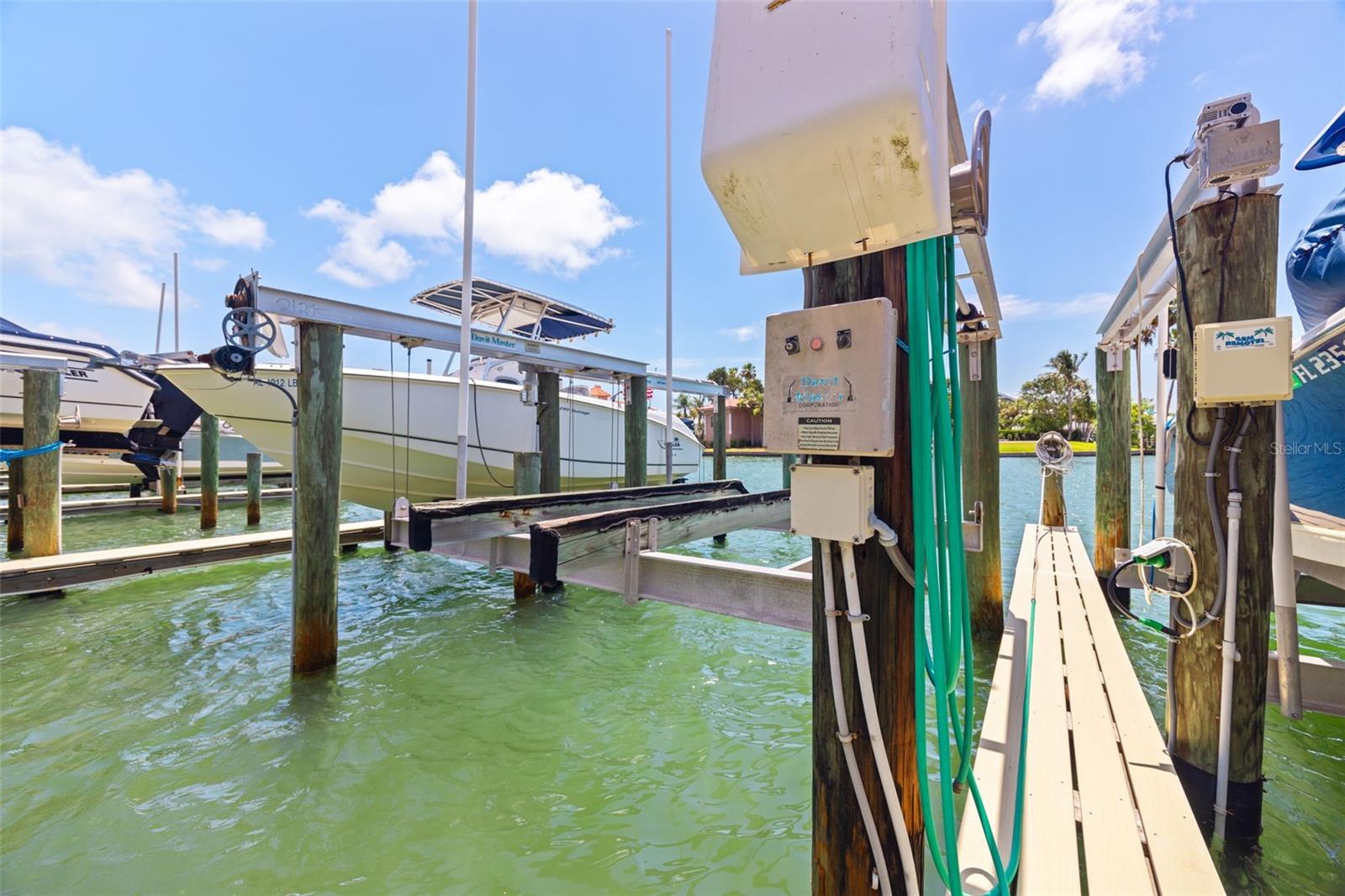 367 MADEIRA CIR, TIERRA VERDE, FL — photo 45