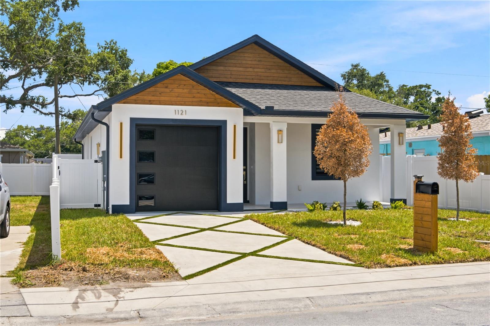 1121 ENGMAN ST, CLEARWATER, FL — photo 4