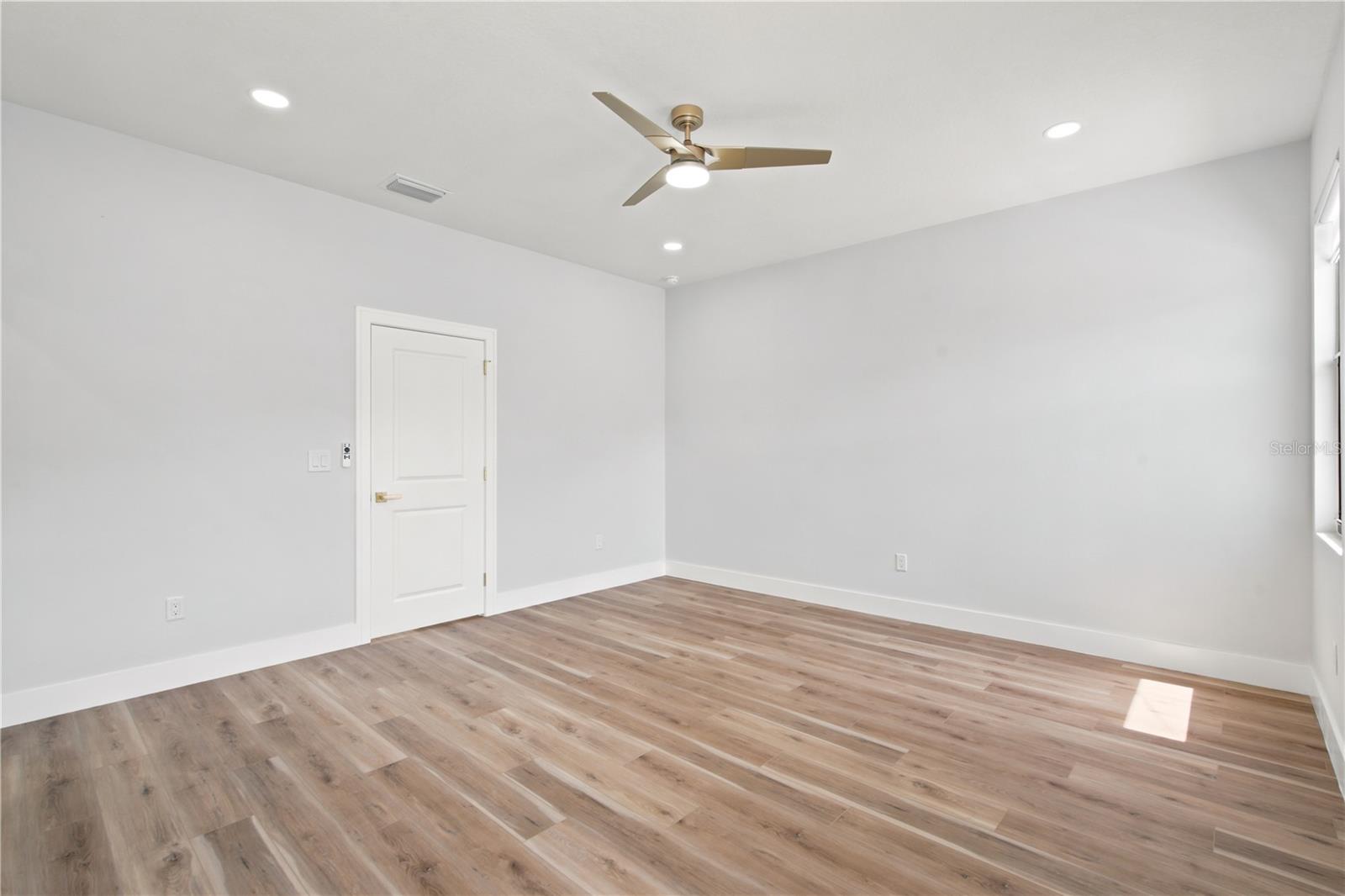 1121 ENGMAN ST, CLEARWATER, FL — photo 23