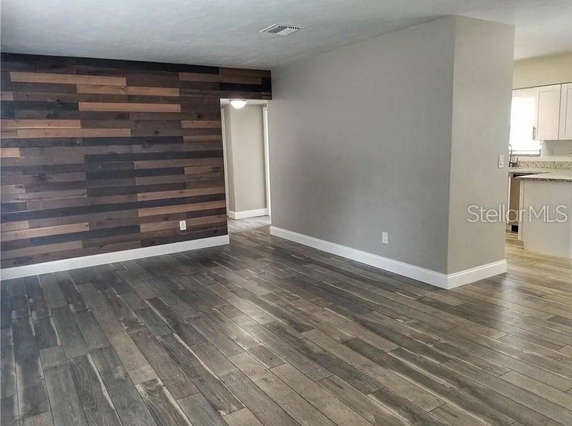 1664 S EVERGREEN AVE, CLEARWATER, FL — photo 7