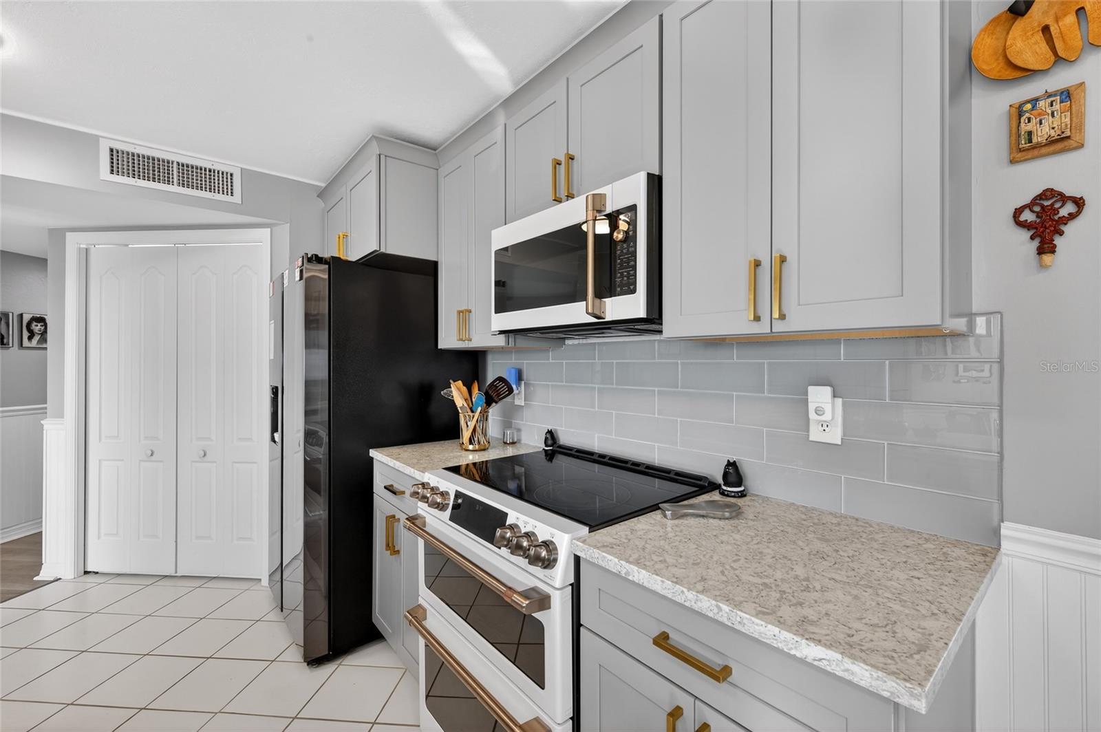 4 OCEANS WEST BLVD #705D, DAYTONA BEACH, FL — photo 16