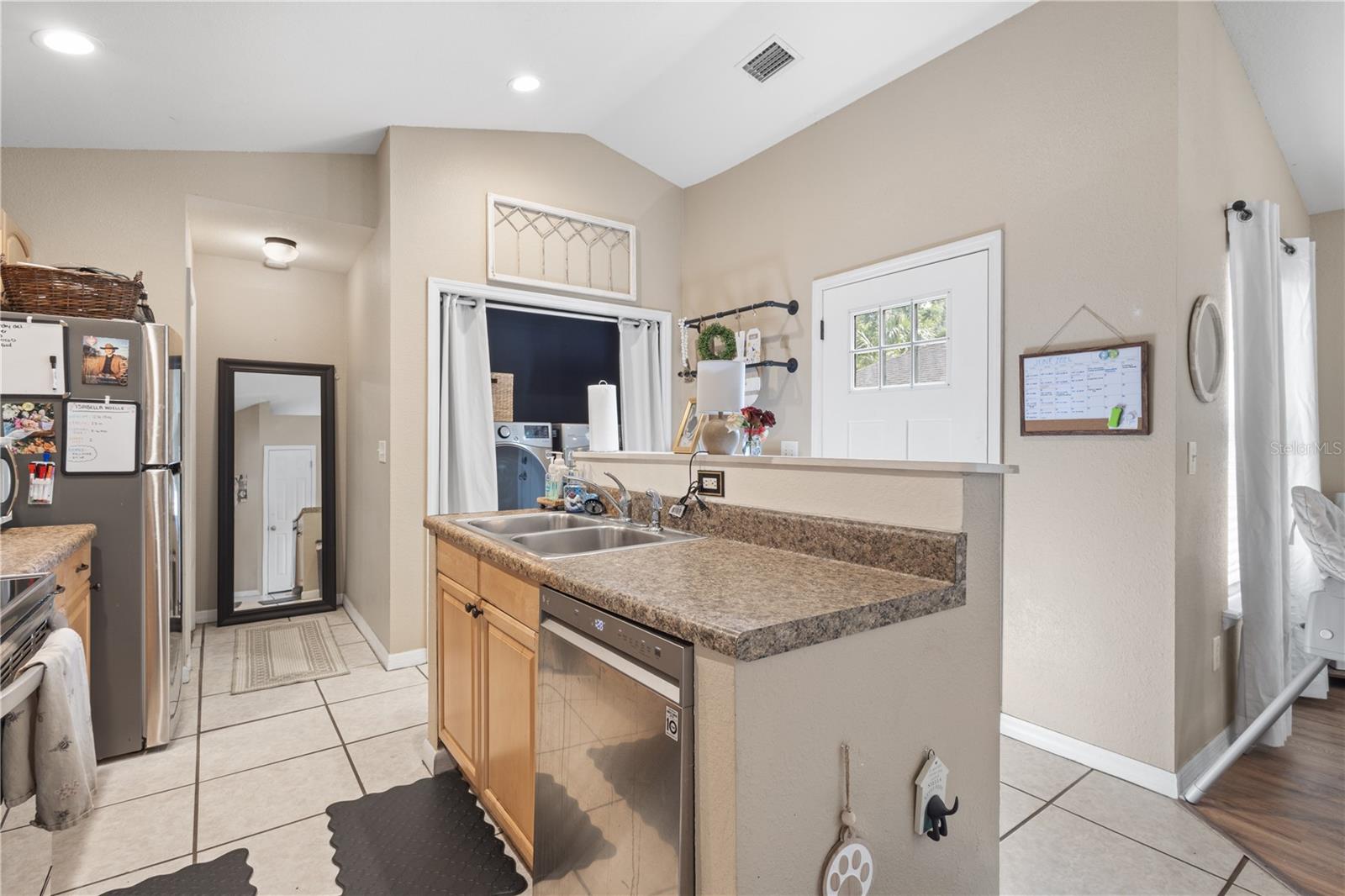 308 SW 2ND AVE, CHIEFLAND, FL — photo 9