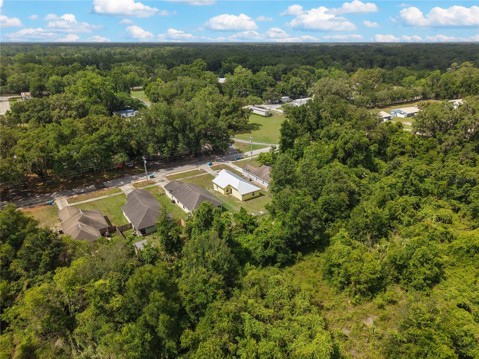 308 SW 2ND AVE, CHIEFLAND, FL — photo 32
