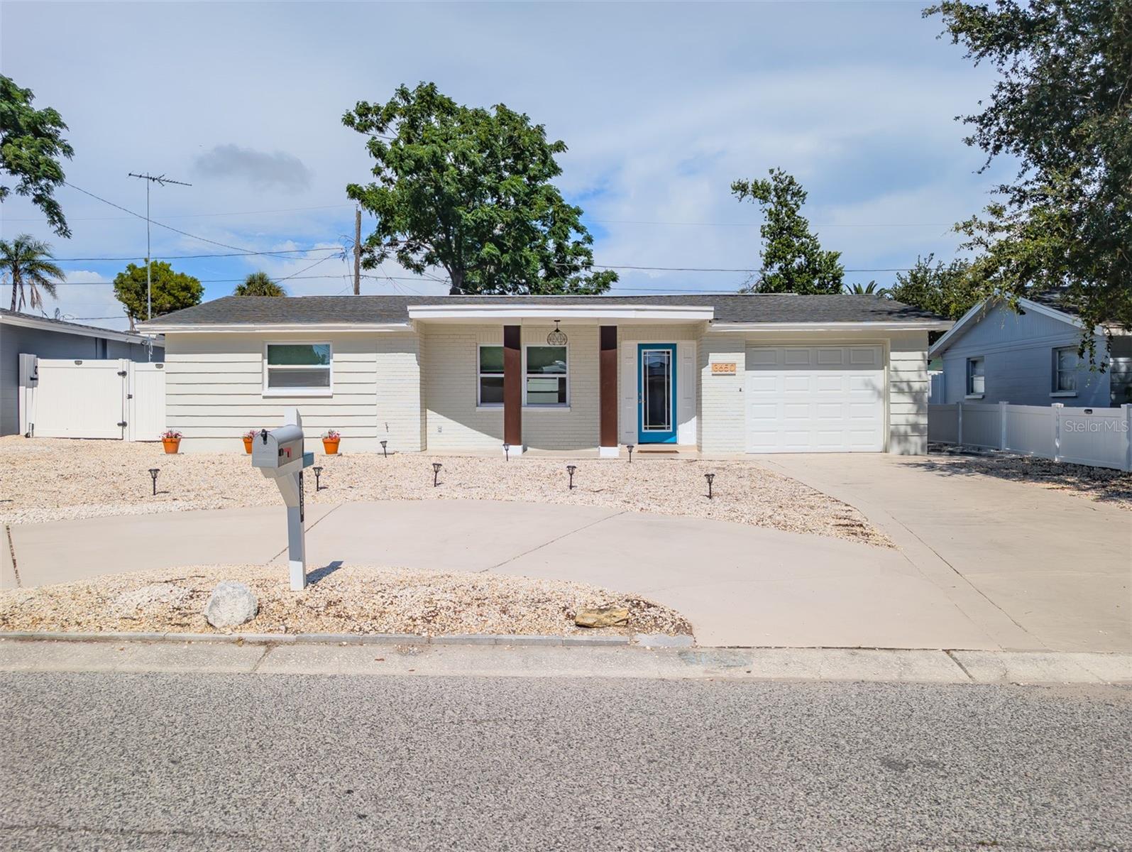 3650 KINGSBURY DR, HOLIDAY, FL