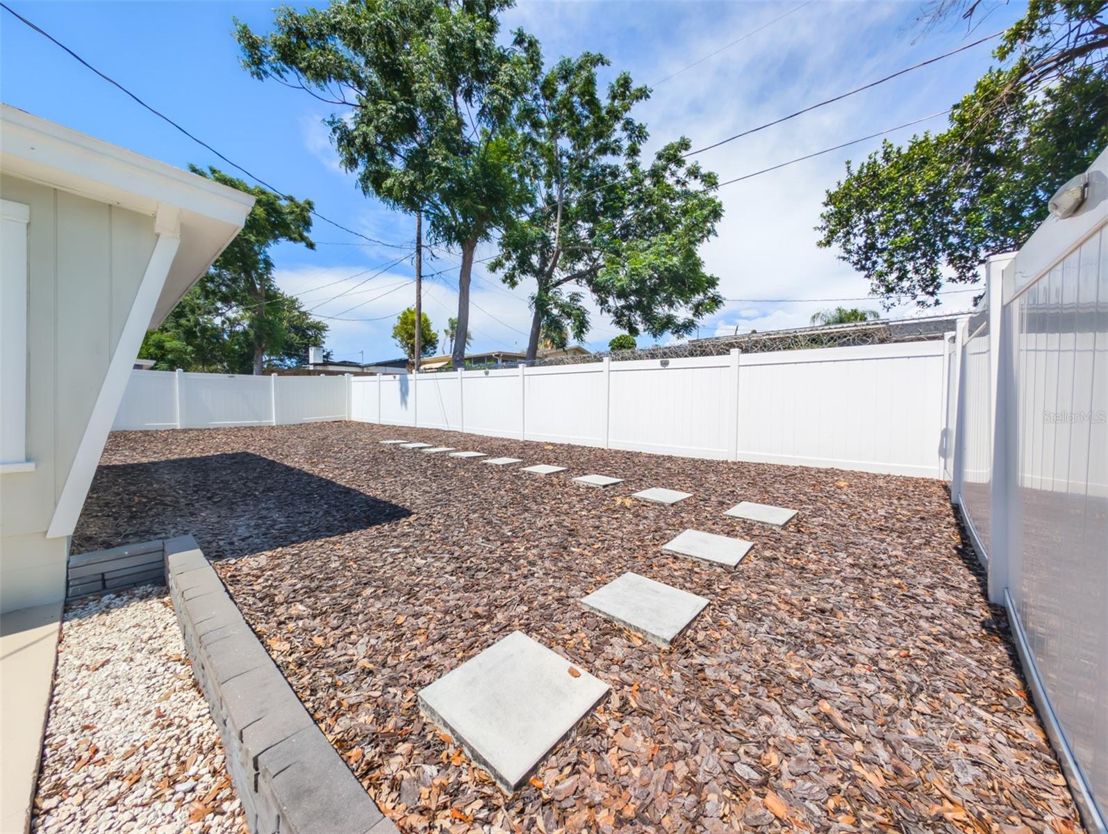 3650 KINGSBURY DR, HOLIDAY, FL — photo 31
