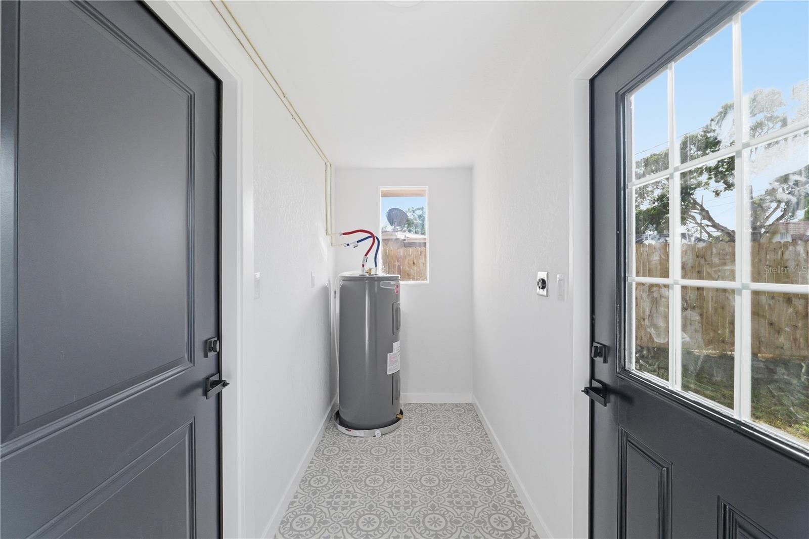 5268 CORAL WAY N, ST PETERSBURG, FL — photo 18