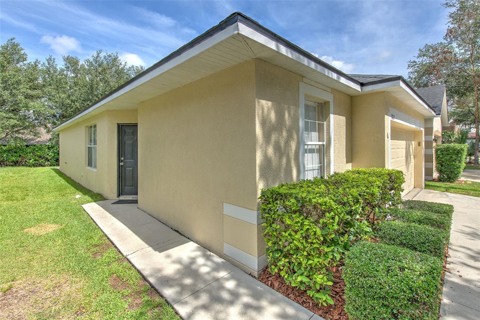 5843 WRENWATER, LITHIA, FL — photo 3