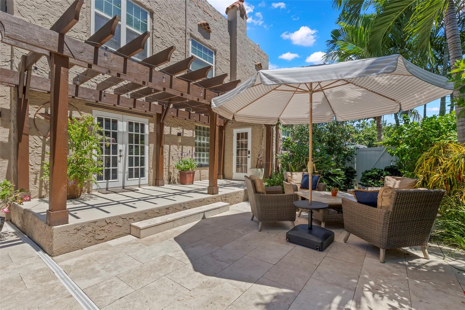 1125 11TH AVE NE, ST PETERSBURG, FL — photo 32