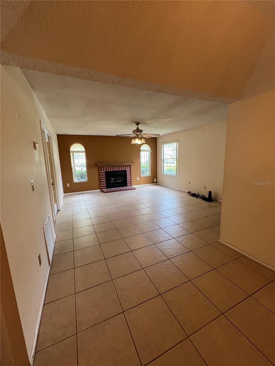 11940 SKYLAKE PL #11940-A, TEMPLE TERRACE, FL — photo 4