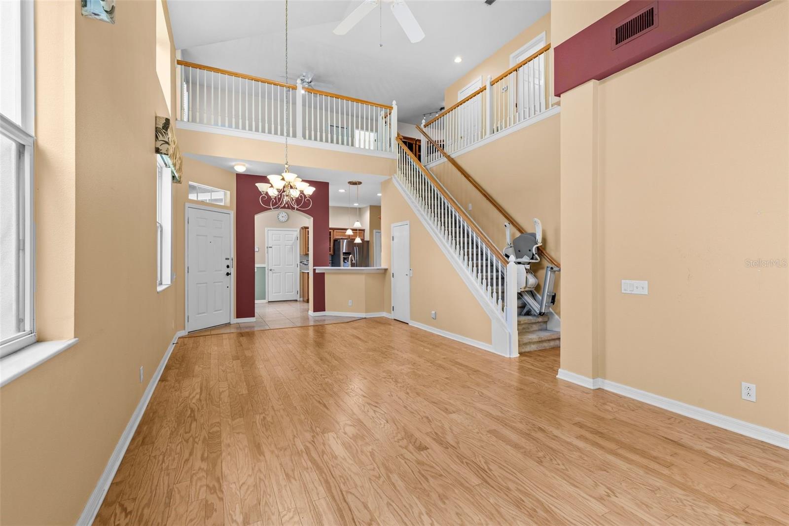 3350 COVERED BRIDGE DR W, DUNEDIN, FL — photo 4