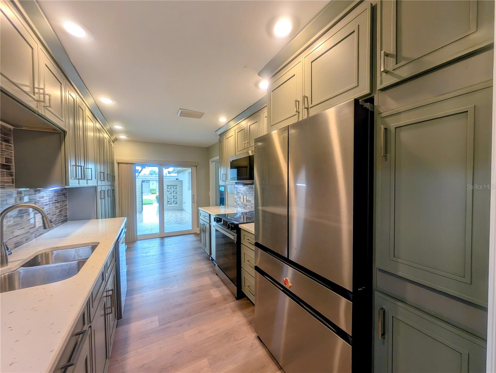 542 BOCA CIEGA POINT BLVD N #2108, MADEIRA BEACH, FL — photo 9