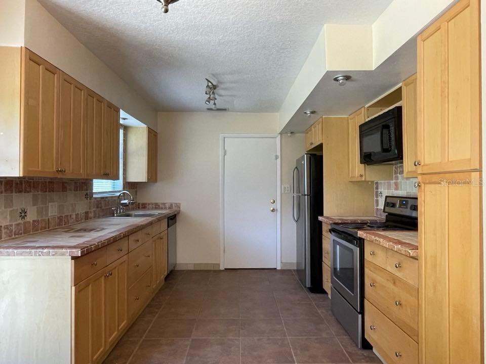 512 GALLOWAY AVE, DELTONA, FL — photo 3