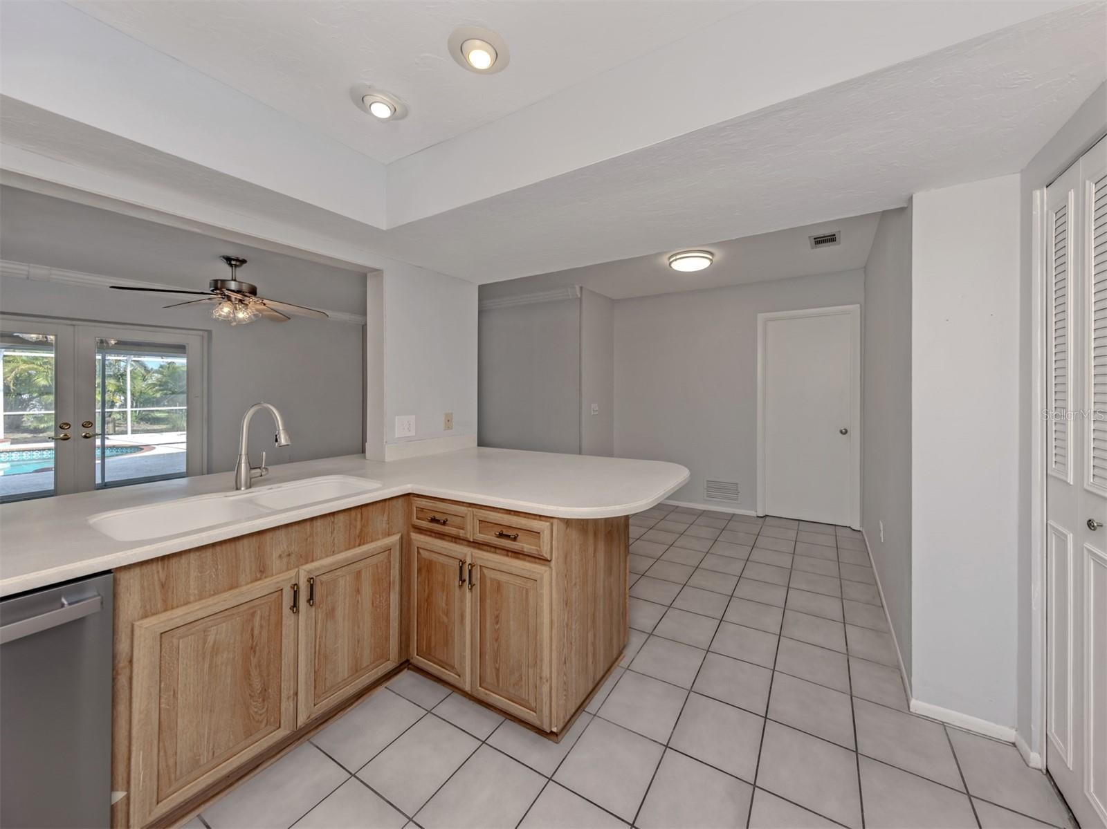 1720 SANDY CT, VENICE, FL — photo 11