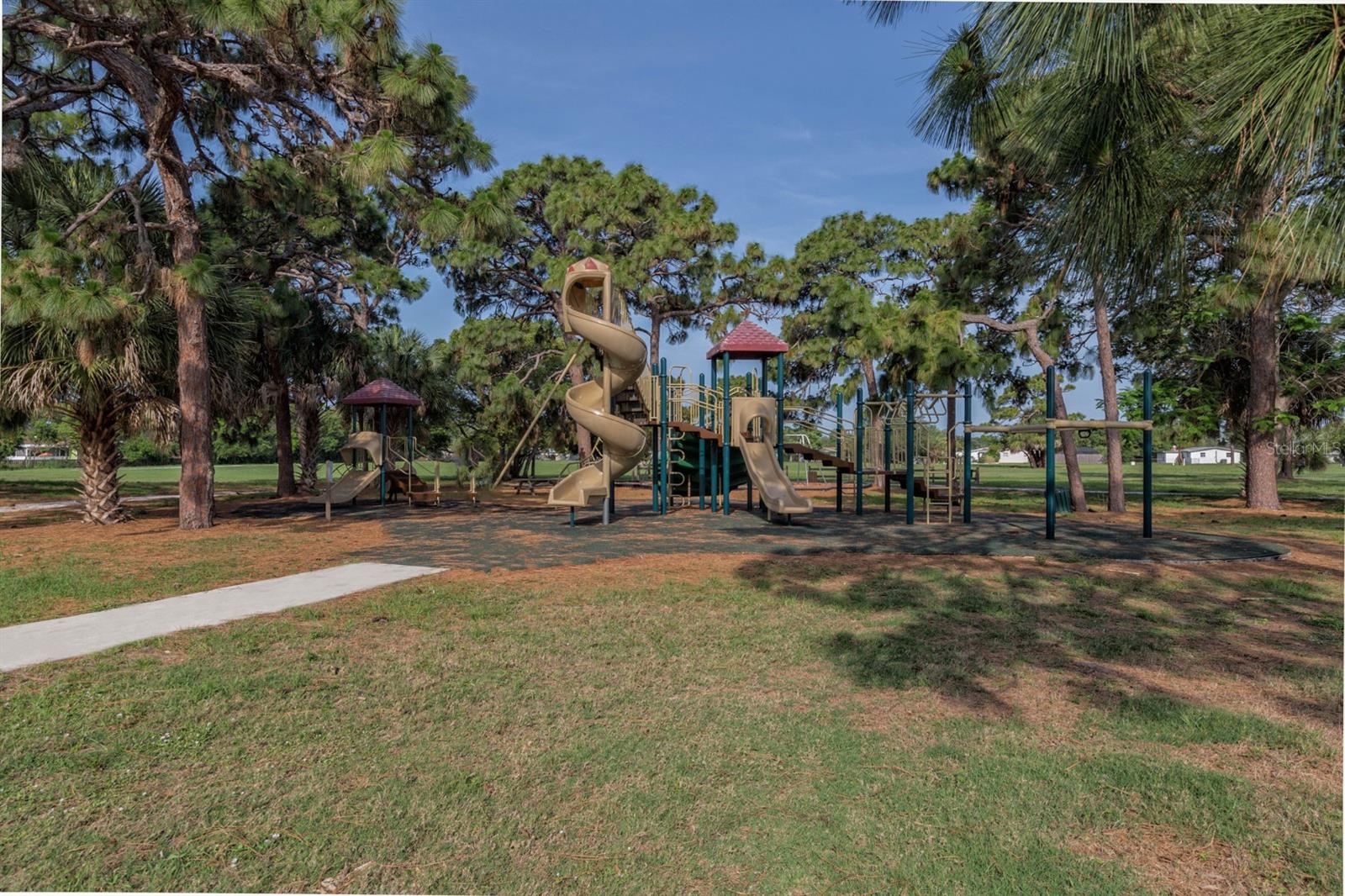 1720 SANDY CT, VENICE, FL — photo 28