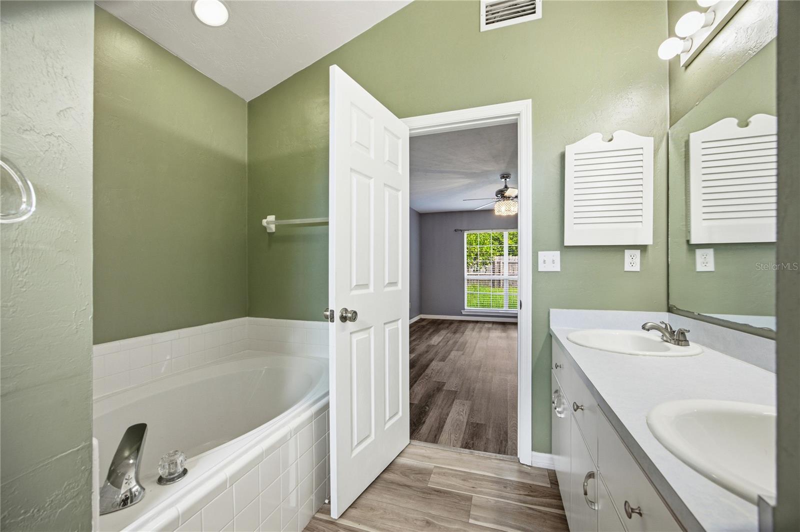 11624 NW 13TH LN, GAINESVILLE, FL — photo 25