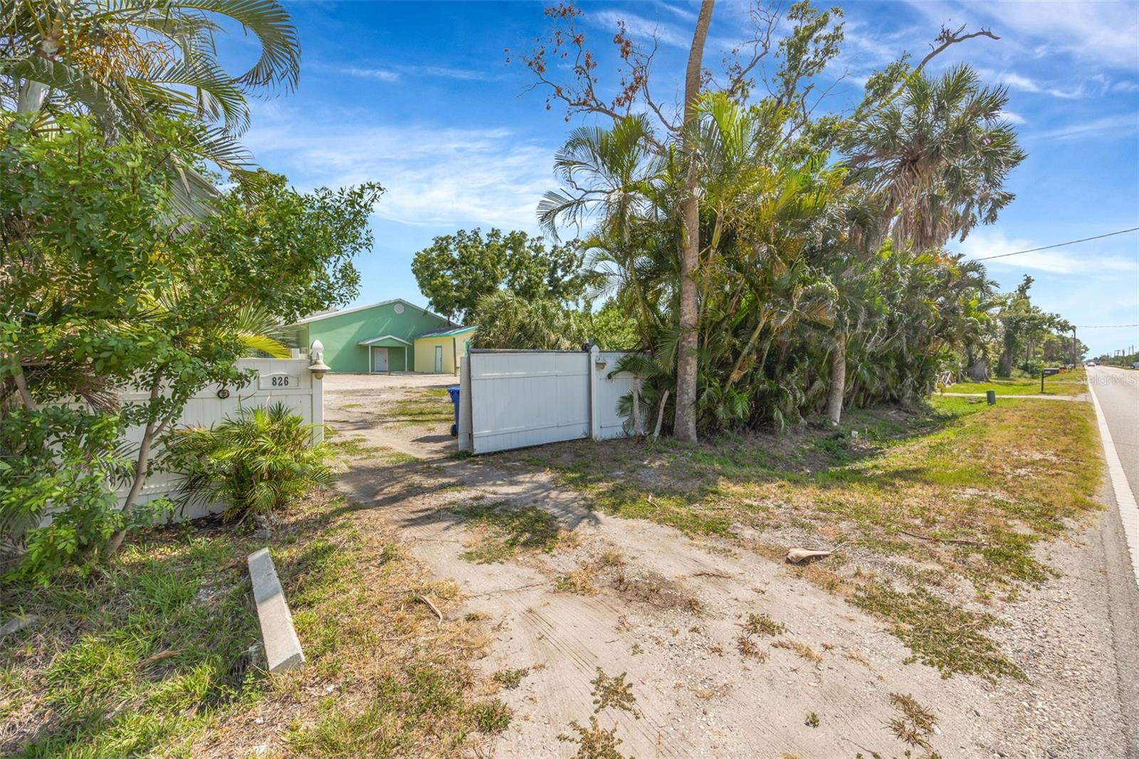 826 W SHELL POINT ST, RUSKIN, FL