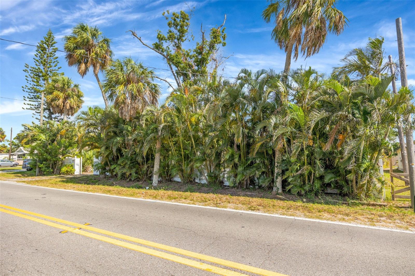 826 W SHELL POINT ST, RUSKIN, FL — photo 2