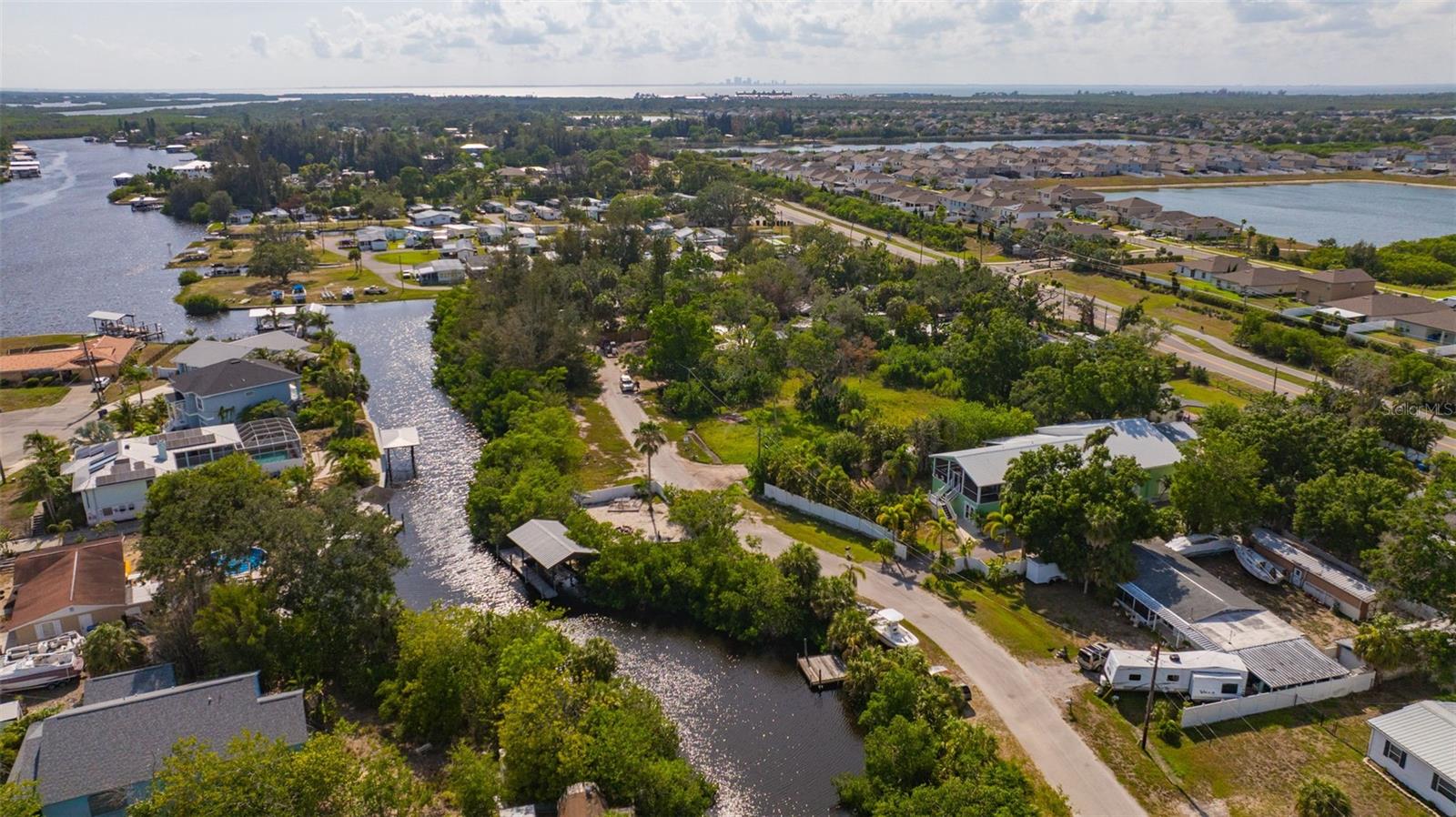 826 W SHELL POINT ST, RUSKIN, FL — photo 14