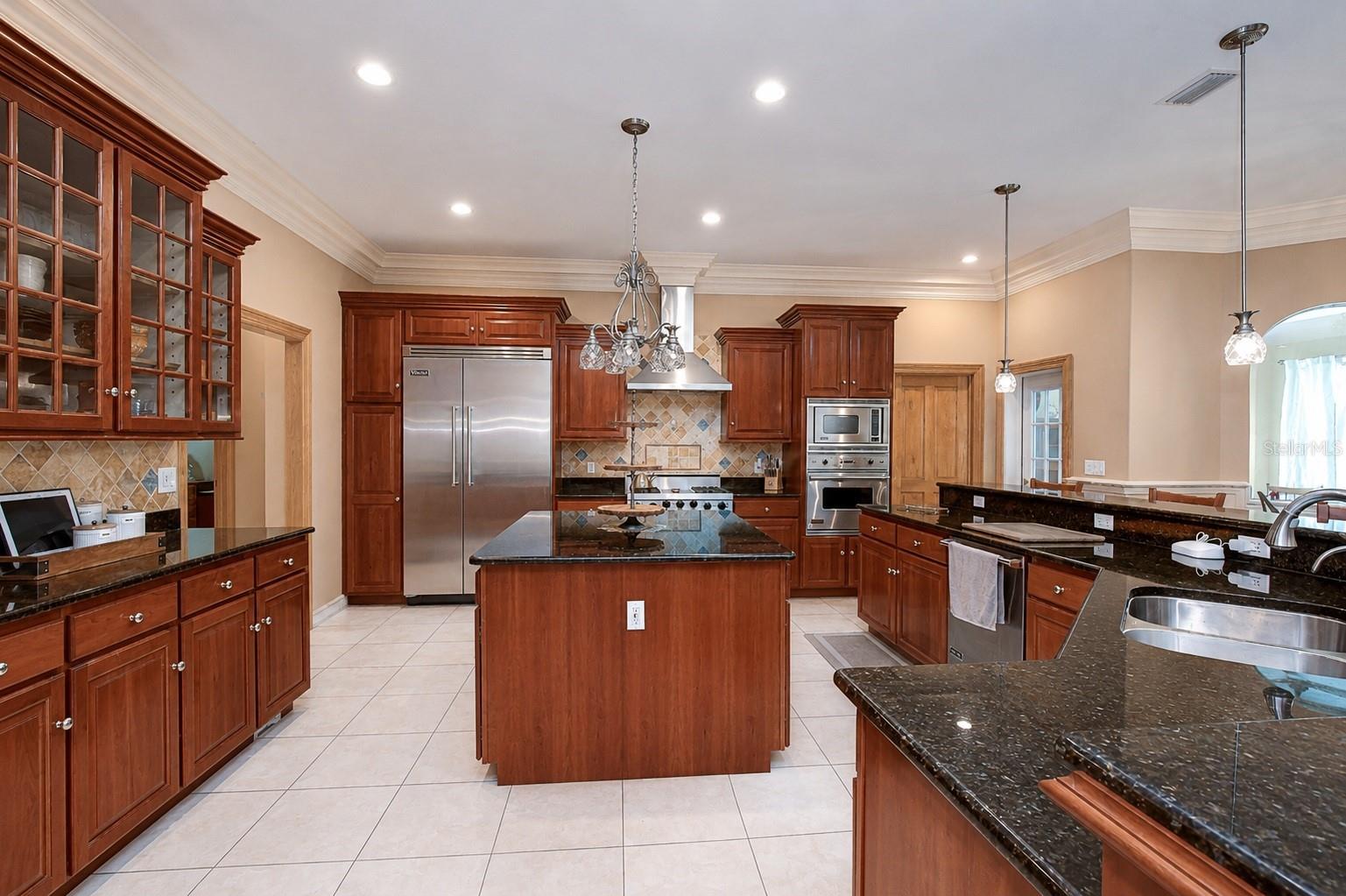 1009 EMERALD CREEK DR, VALRICO, FL — photo 10