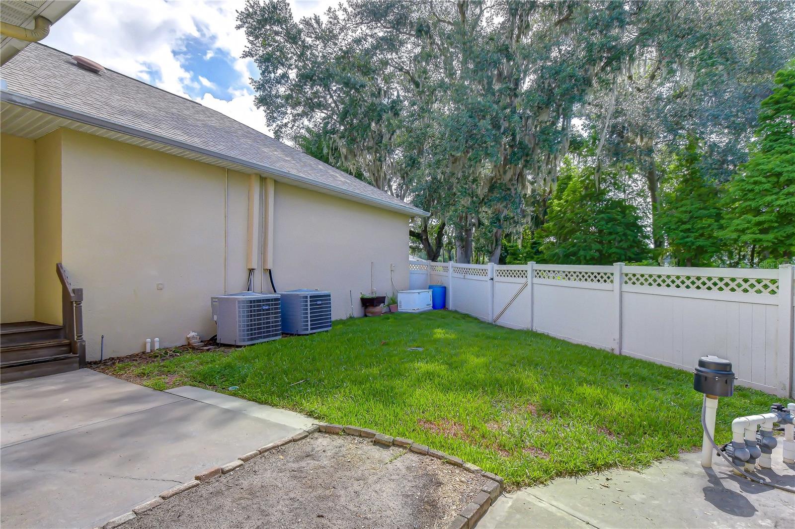 1009 EMERALD CREEK DR, VALRICO, FL — photo 35