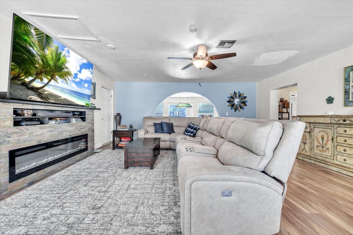 1655 DANIELS DR, NORTH FORT MYERS, FL — photo 6