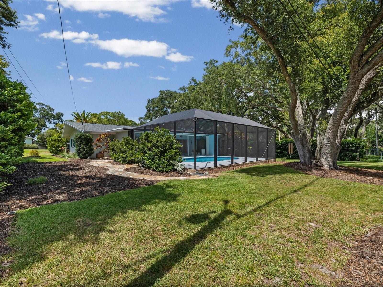 2285 WATROUS DR, DUNEDIN, FL — photo 45