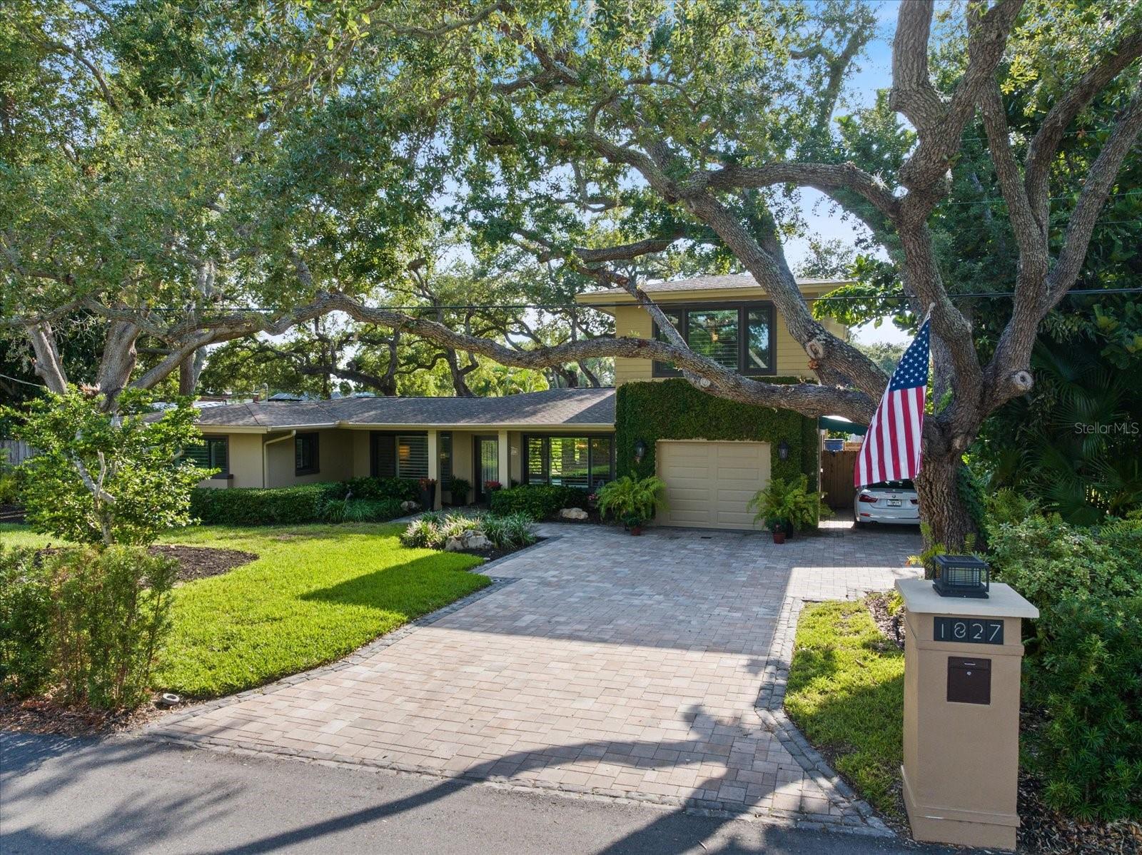 1827 BAYWOOD DR, SARASOTA, FL — photo 2