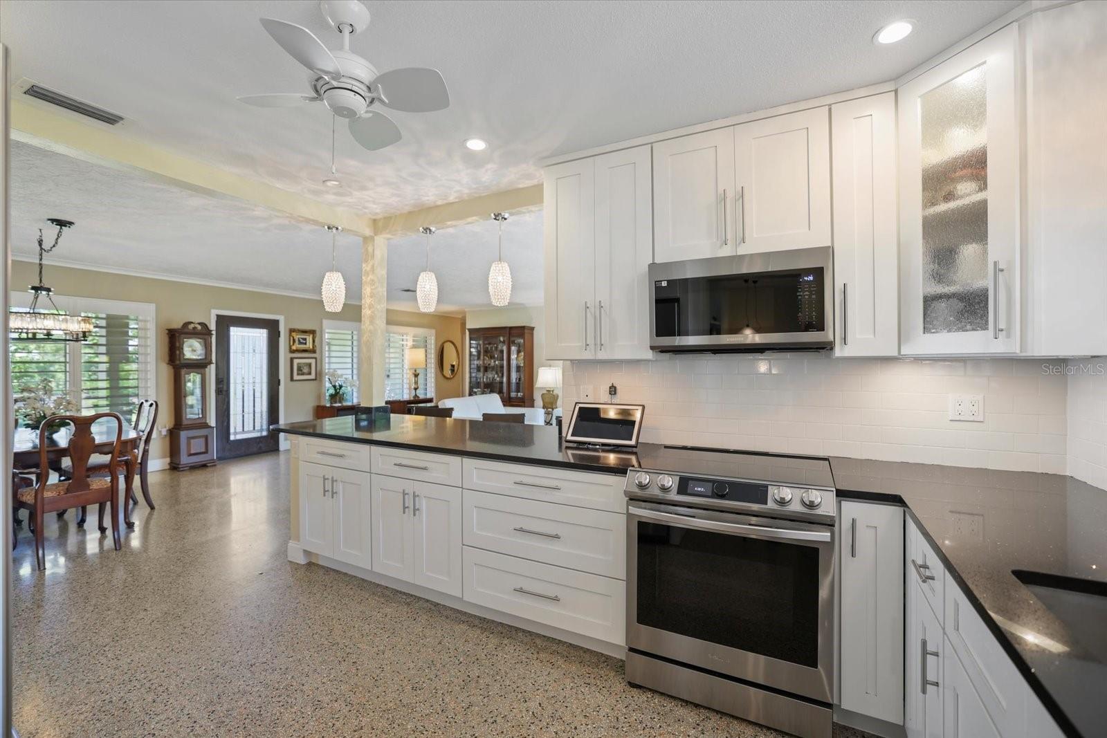 1827 BAYWOOD DR, SARASOTA, FL — photo 6