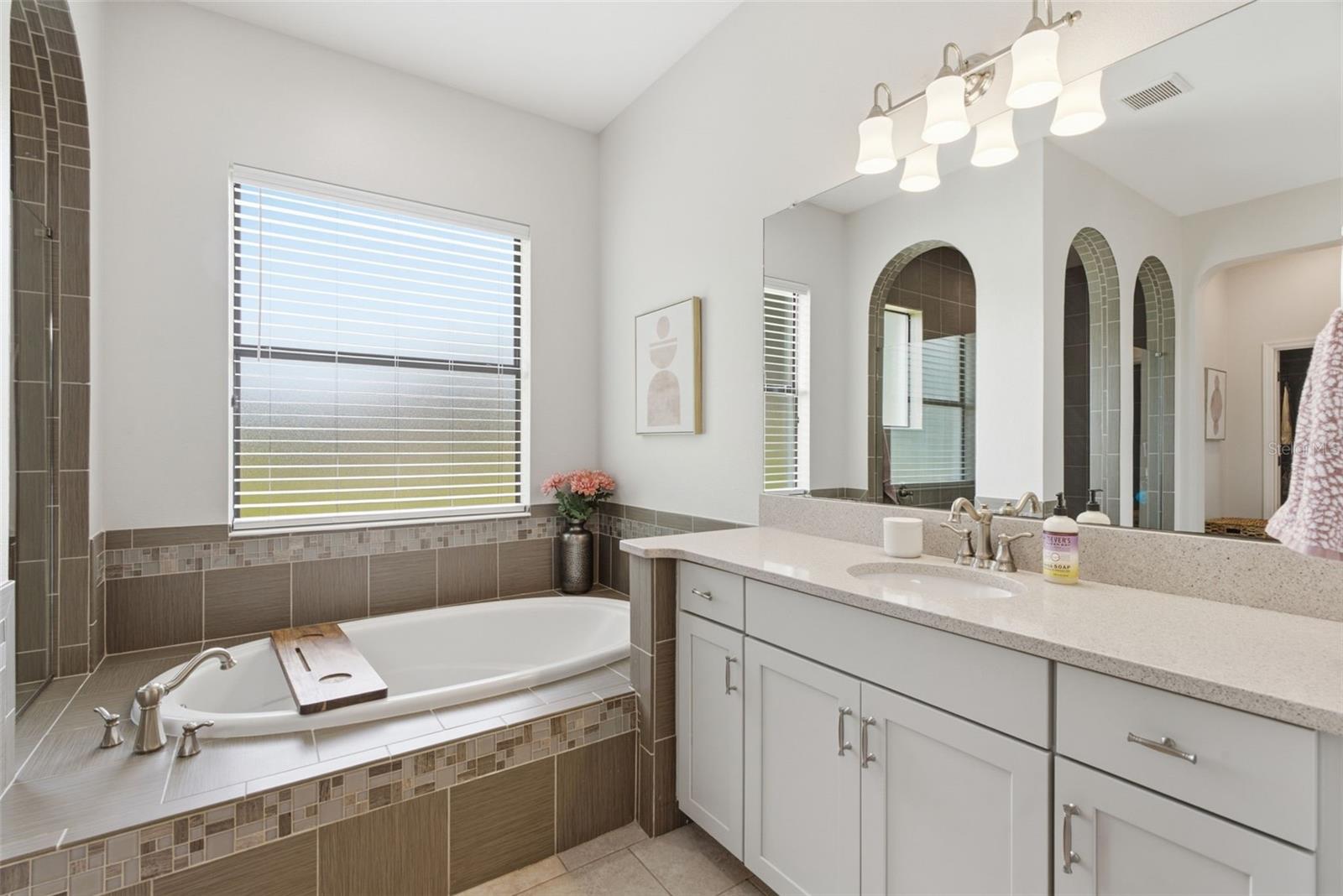 17909 HOWSMOOR PL, LUTZ, FL — photo 32