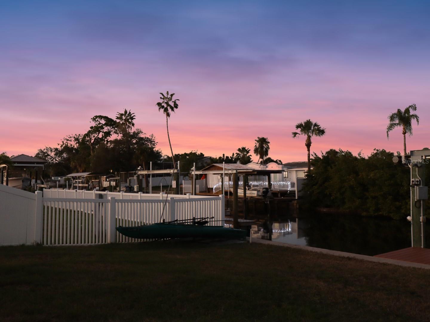 10707 DONBRESE AVE, TAMPA, FL — photo 33