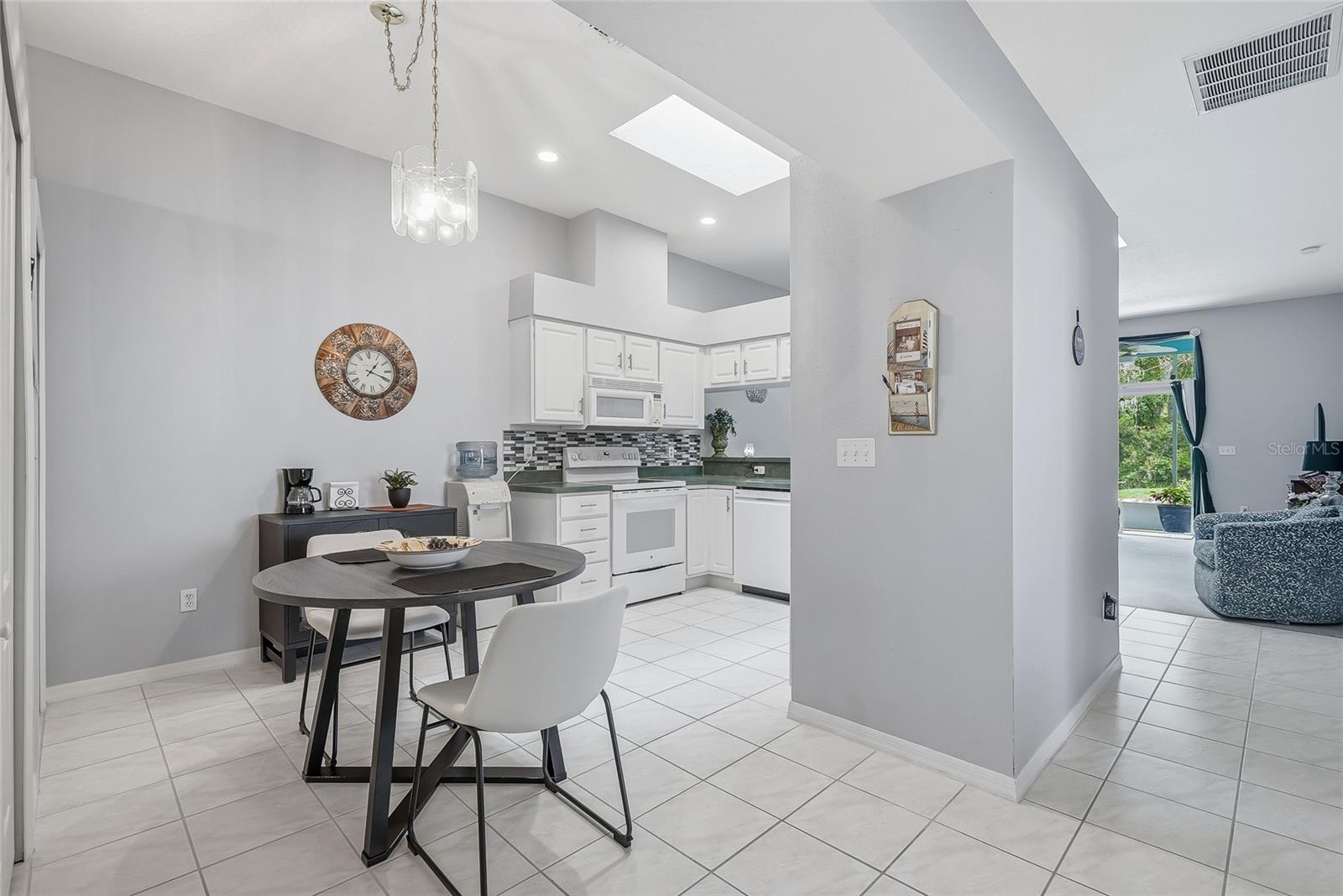 12512 HOLLYBROOK LN, HUDSON, FL — photo 8
