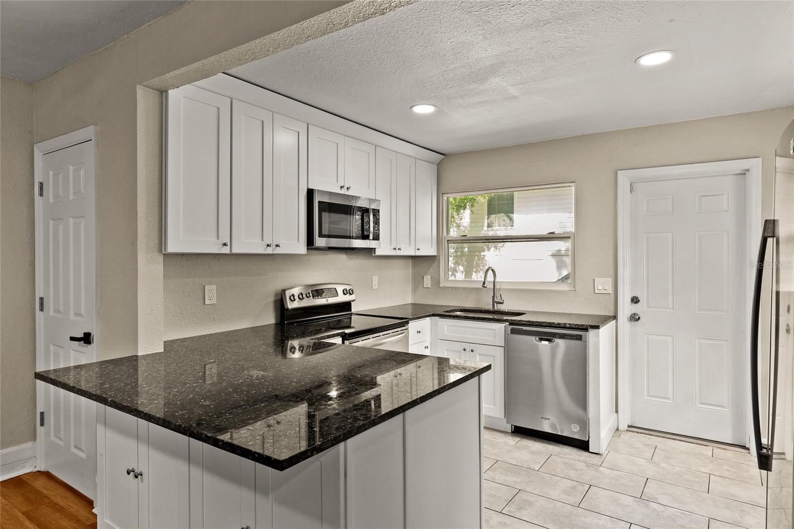 2329 7 ST S, ST PETERSBURG, FL — photo 21