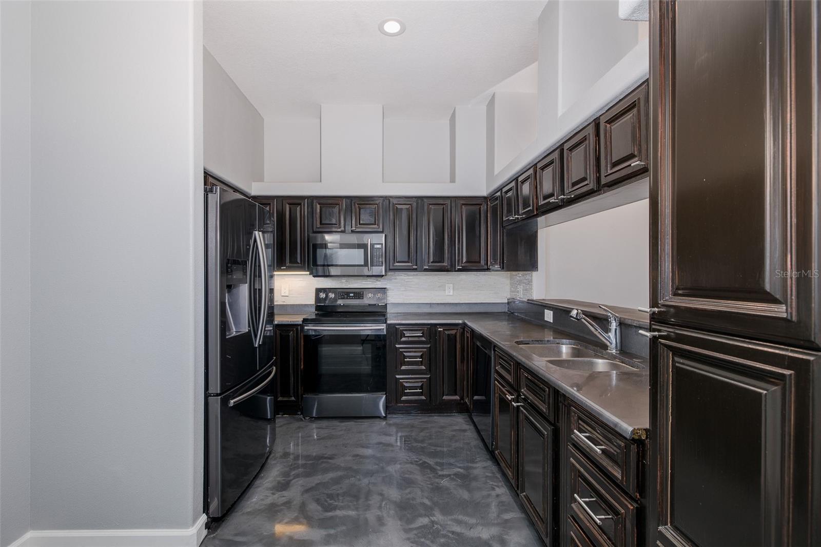 2989 ESTANCIA PL, CLEARWATER, FL — photo 10
