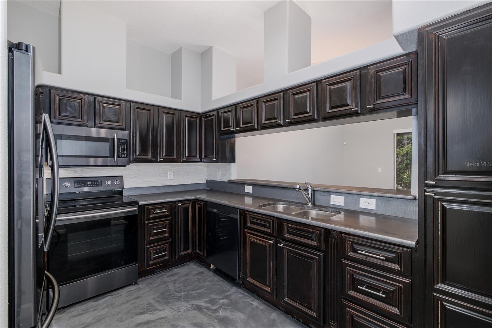 2989 ESTANCIA PL, CLEARWATER, FL — photo 11