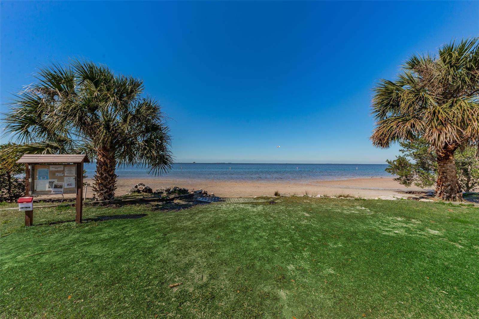412 PENNSYLVANIA AVE, PALM HARBOR, FL — photo 38