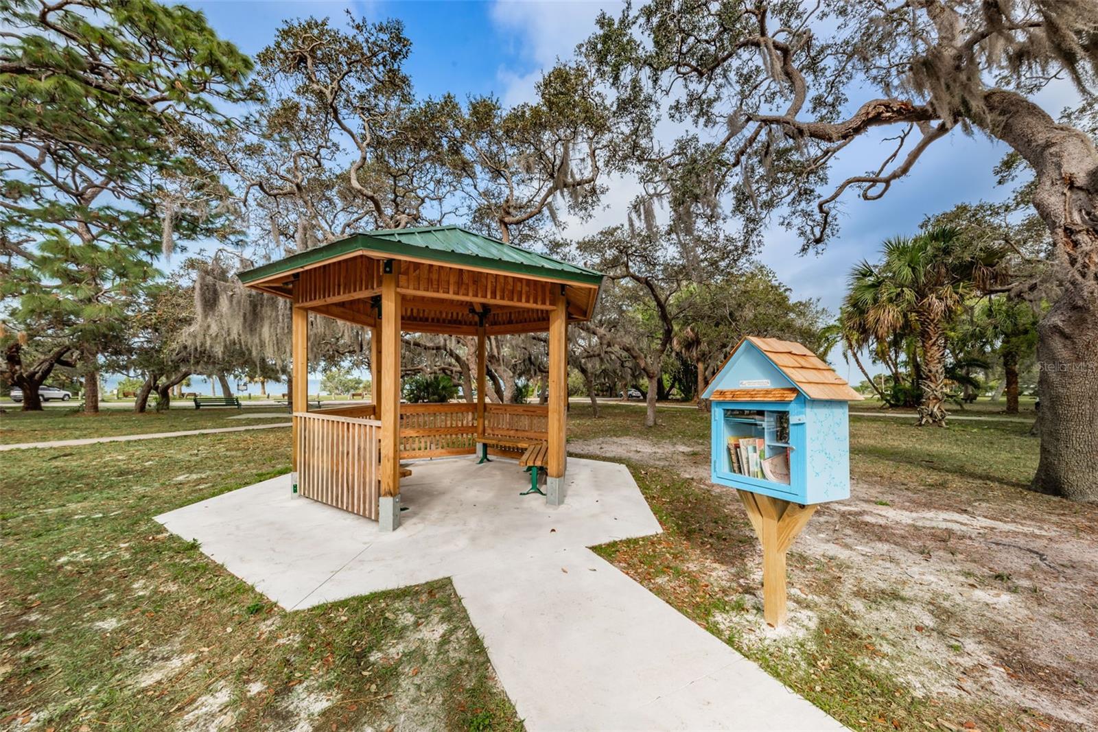 412 PENNSYLVANIA AVE, PALM HARBOR, FL — photo 42