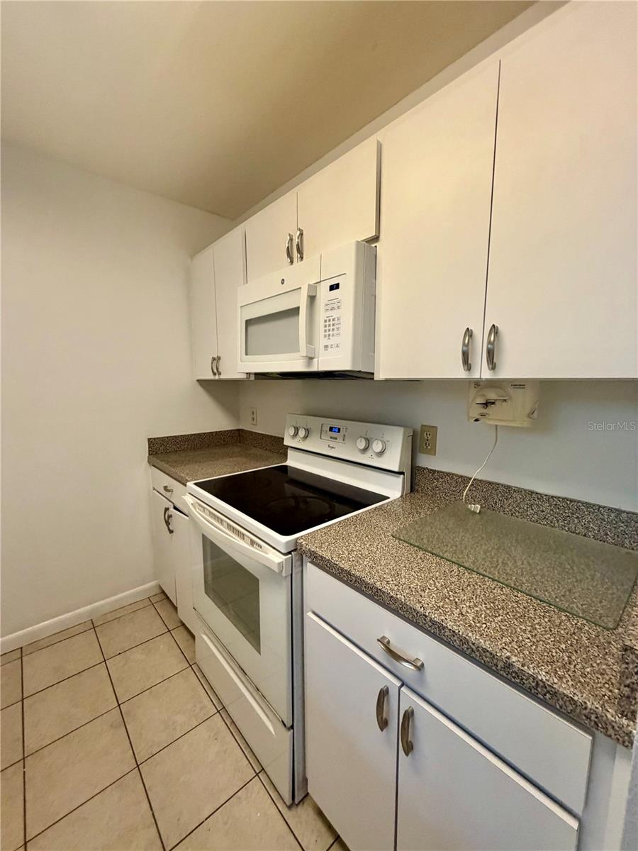 498 CLUB DR, WINTER SPRINGS, FL — photo 10