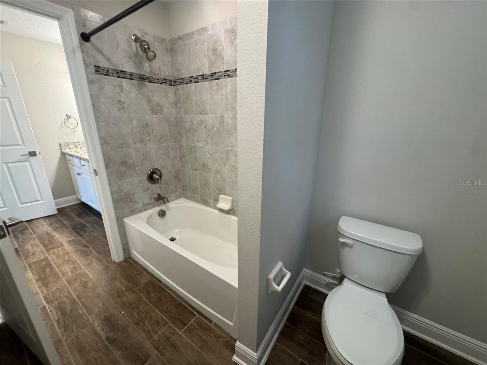 16154 MONTEREY GREENS CIR, TAMPA, FL — photo 10