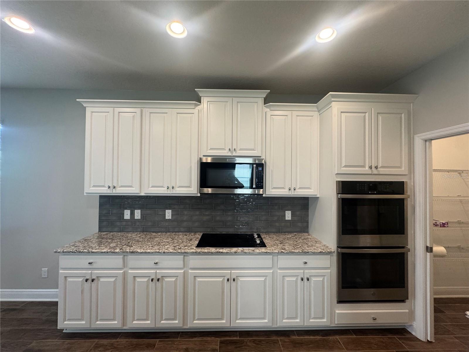 16154 MONTEREY GREENS CIR, TAMPA, FL — photo 39