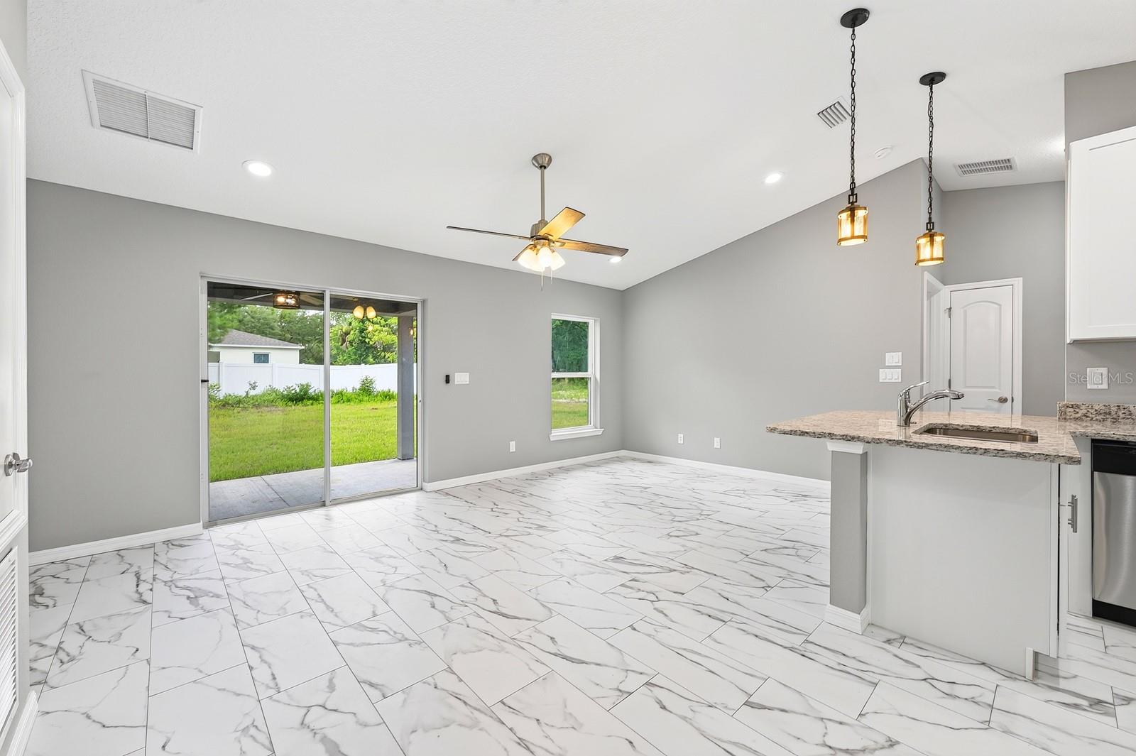36 FISHER LANE CRSE, OCKLAWAHA, FL — photo 11
