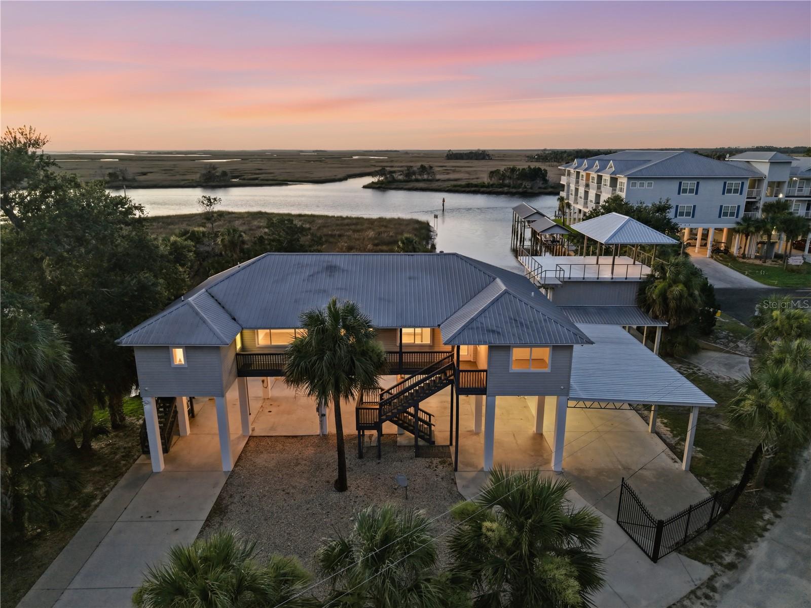 38 SE 195TH ST, SUWANNEE, FL